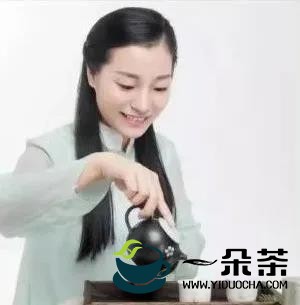 妙贡堂联合福鼎市茶文化研究会一起宣扬正统白茶文化，共同助推精品白茶进校园！