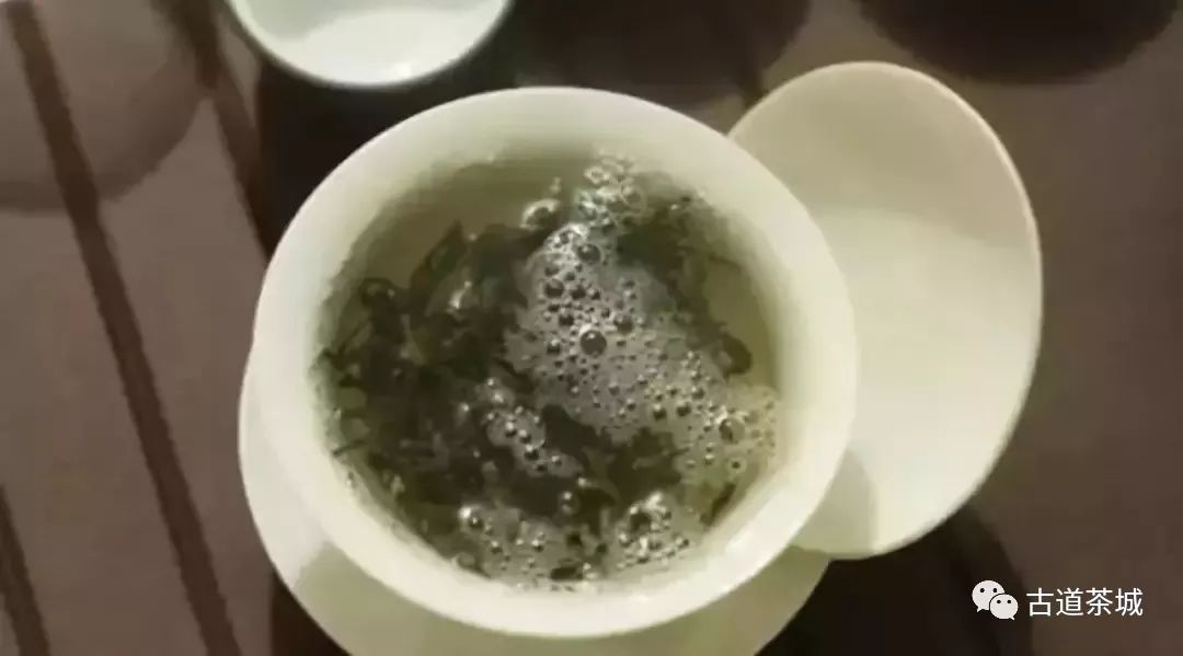 茶汤中的泡沫到底是什么