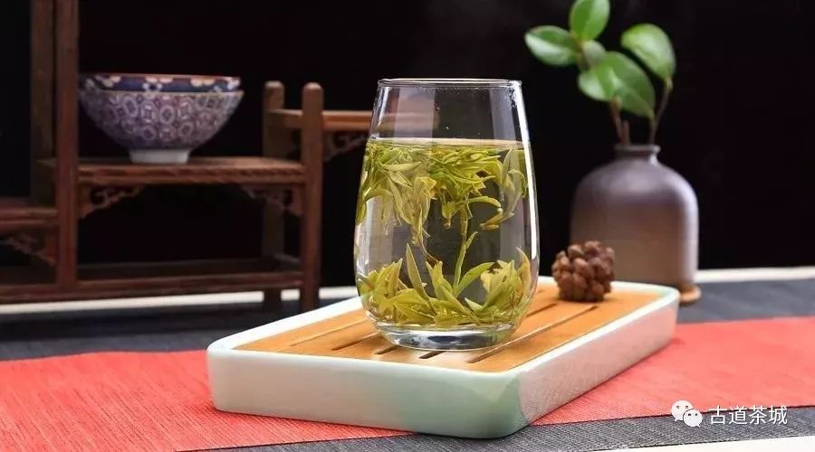 古道茶城 |茶汤中的泡沫到底是什么？