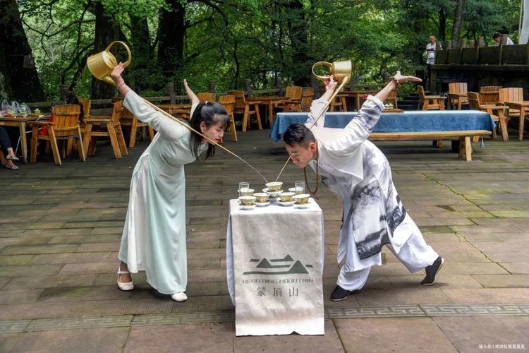 世界茶文化圣山，不仅有顶级名优绿茶，还以茶中“三绝”闻名天下