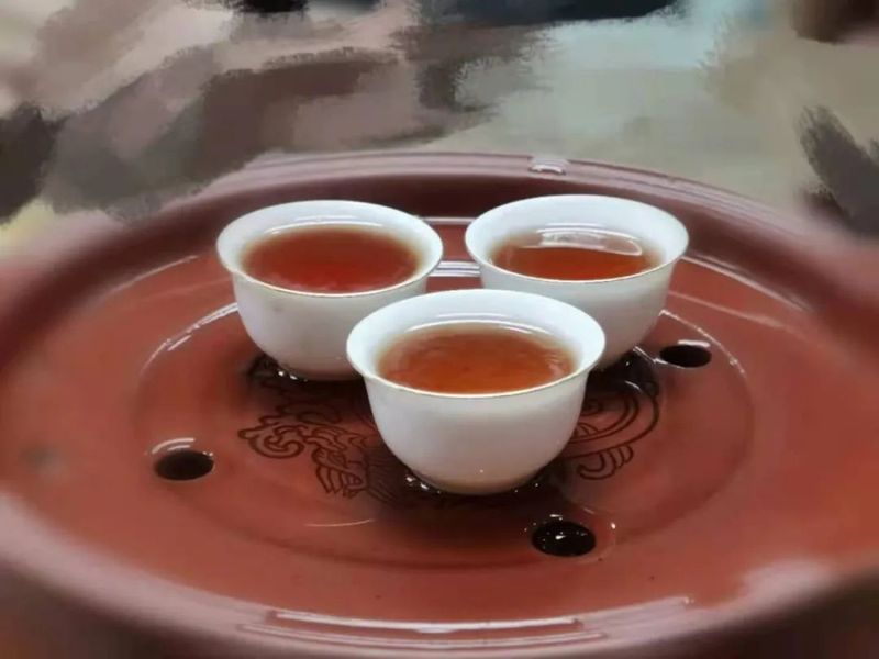 茶汤上面一层白雾是什么？