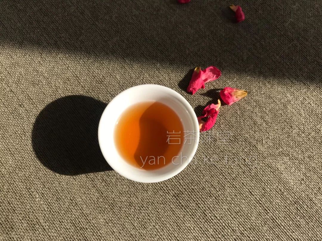 一款适合女性茶友喝的岩茶——水帘洞老丛梅占！