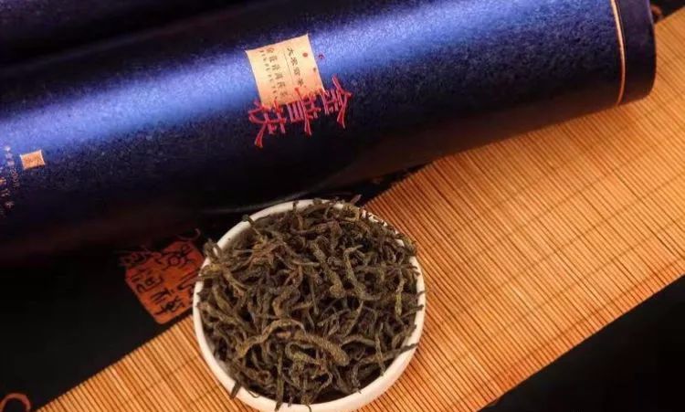 金花普洱茯茶—比黄金多一点健康