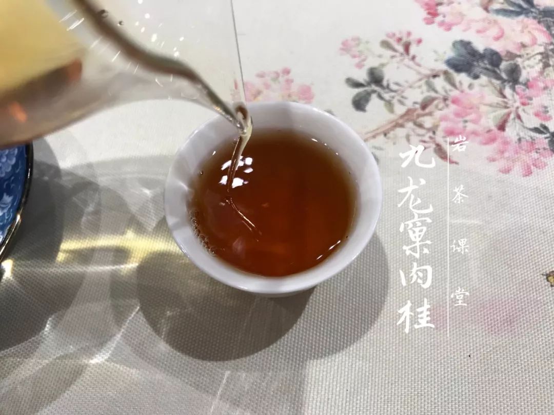 茶友们心心念念的武夷岩茶，标准是什么？